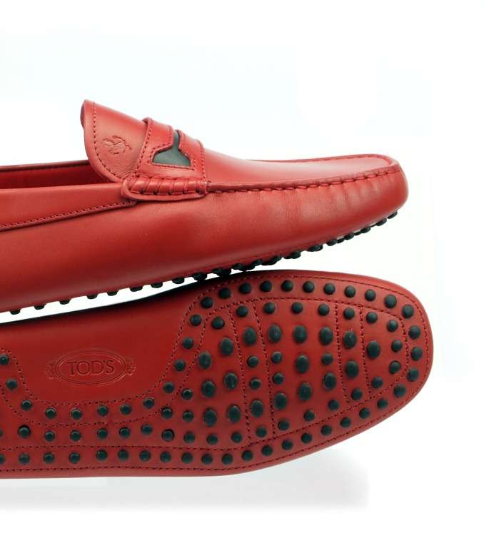 4 أحذية جلديّة رجاليّة من Lacoste وTod's