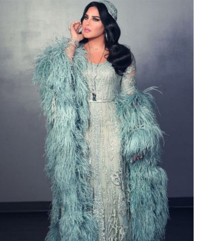 موديلات فساتين طويله مكممه