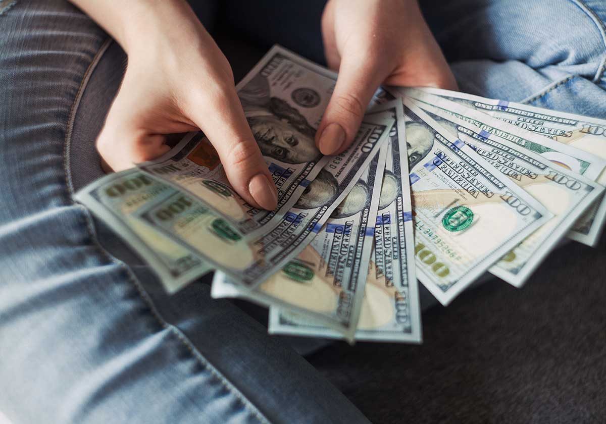 ابراج تحب المال الاكثر من الحب