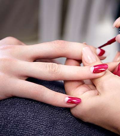 طلاء الأظافر