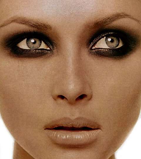 الآي لاينر الملطّخ موضة الموسم القادم