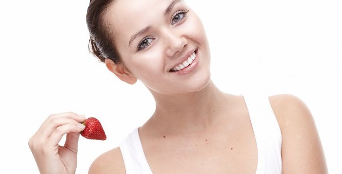 الفراولة تحميكِ من أشعّة الشمس!