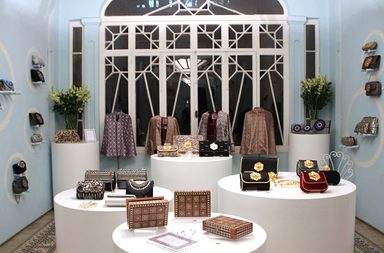 مجموعة حقائب يد من Sarah's Bag مستوحاة من كتاب Pure Nostalgia