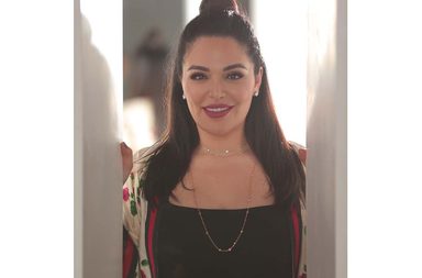 منى قطان تشارك ياسمينة أسرار عطورها