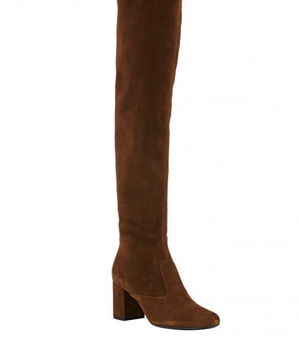 اختاري الاحذية طويلة الساق من سان لوران