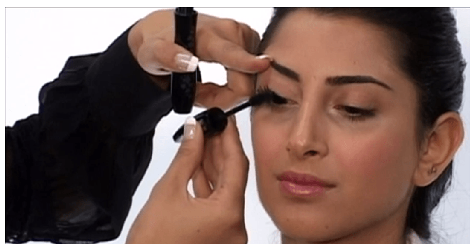 أتقني ماكياج النهار المناسب للشعر الأسود