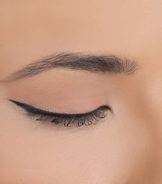 الآيلاينر...سر الجمال الفرنسي مع Smart Liner