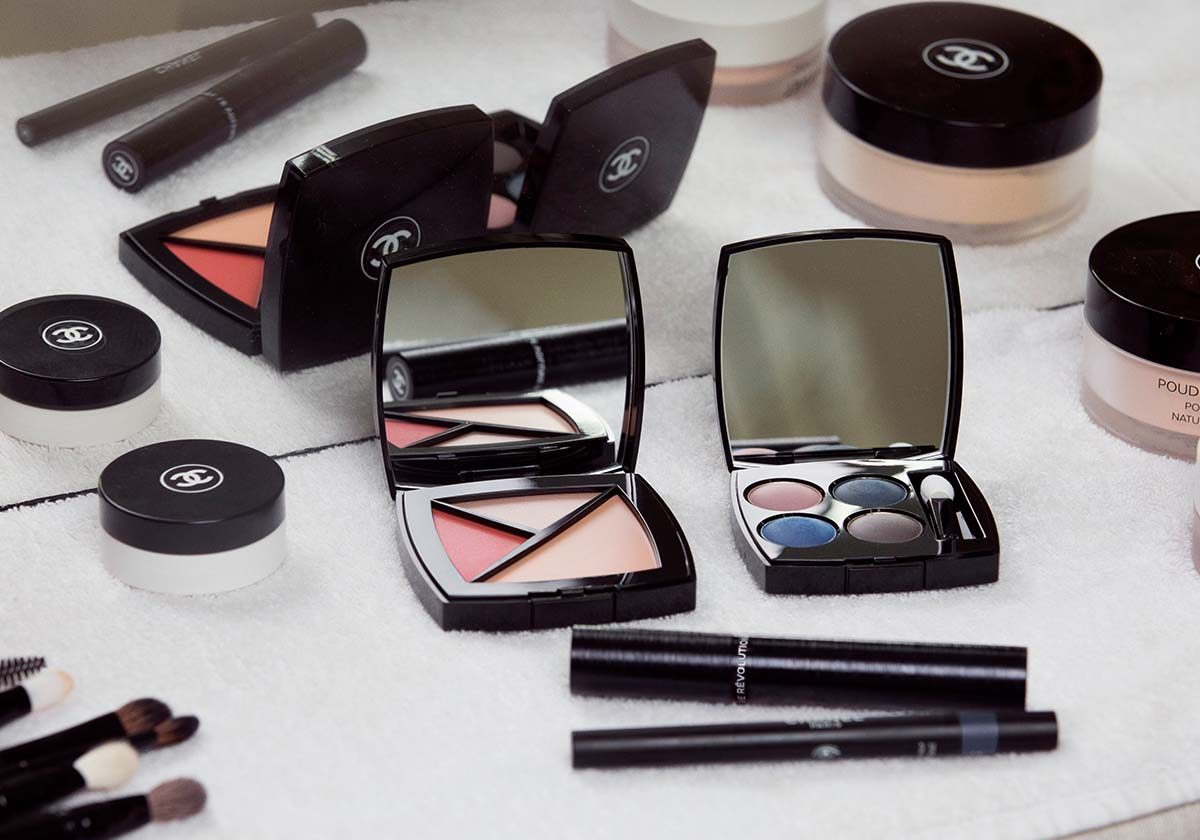 مستحضرات CHANEL التي زيّنت وجوه العارضات 