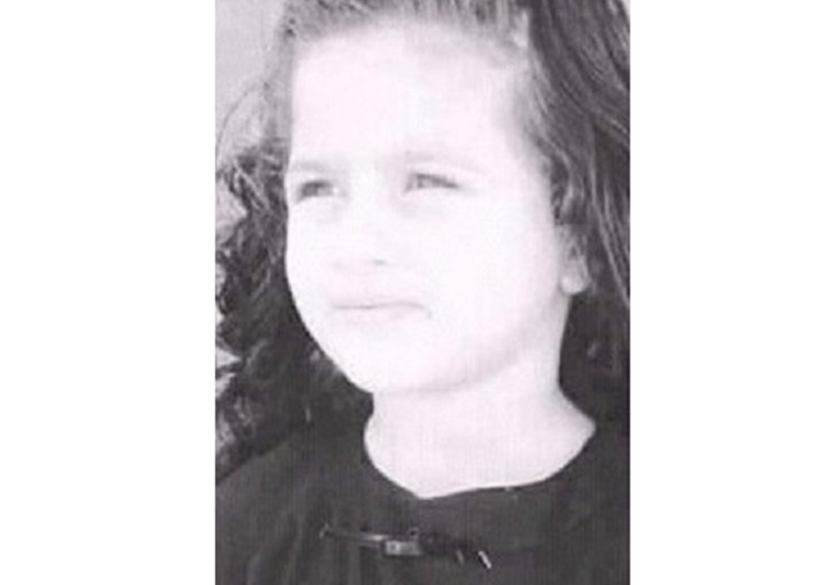 صورة نادرة للالا سلمى في طفولتها