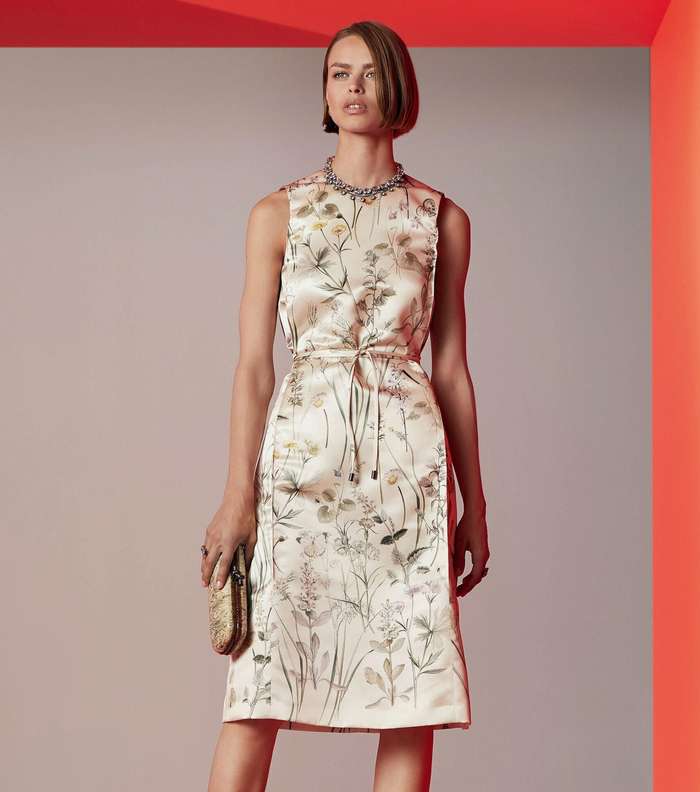 الفستان الحريري المطبع بالازهار من بوتيغا فينيتا من مجموعة Resort 2018