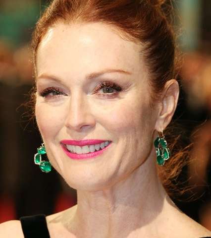 التجاعيد...نجمة إطلالة جوليان مور