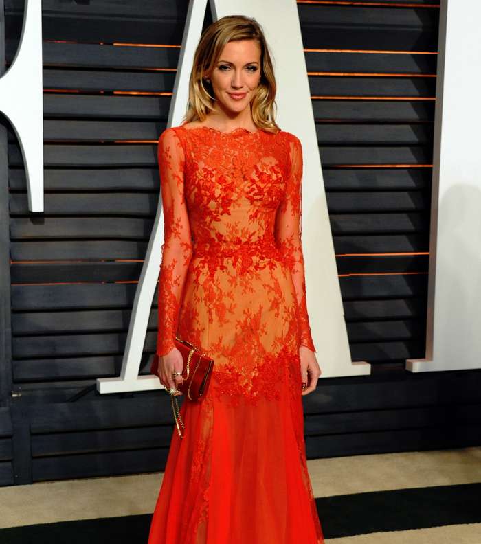 Katie Cassidy تتالق بفستان من توقيع زهير مراد في حفل الـ Vanity Fair