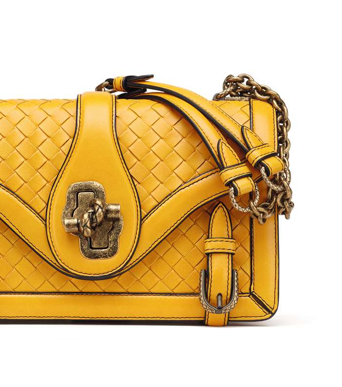 تالقي في شهر رمضان المبارك بحقيبة بوتيغا فينيتا