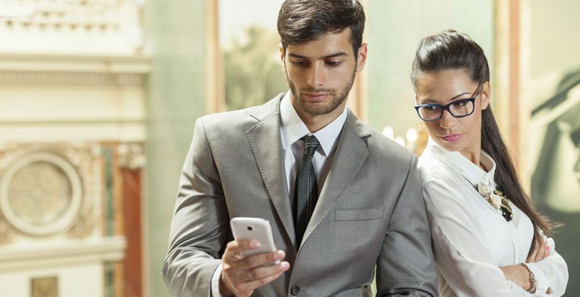 الرجال العاملون في هذه المجالات هم الأكثر خيانة لزوجاتهم!!