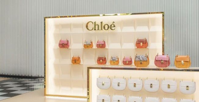 ركن خاص لحقائب Chloé في متجر بلومينغديلز دبي