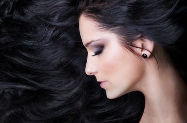 شعركِ يلمع بالمستحضرات الخاصة