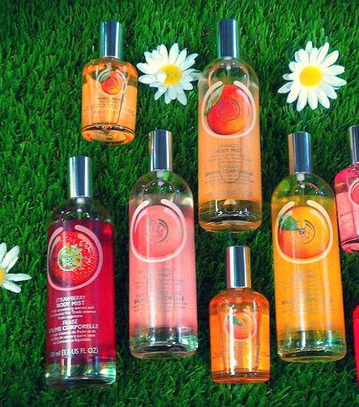 بين الرذاذ المعطّر وماء العطر من The Body Shop