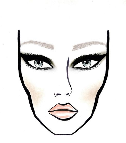 أجمل إطلالات ماكياج السموكي من Dior