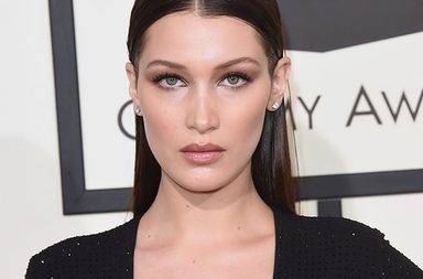 بالصور، صيحات ماكياج وشعر النجمات في حفل Grammy Awards 2016
