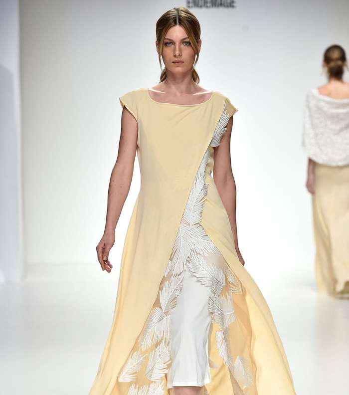 فساتين مطبعة من Endemage من اليوم الثاني من فاشن فوروورد