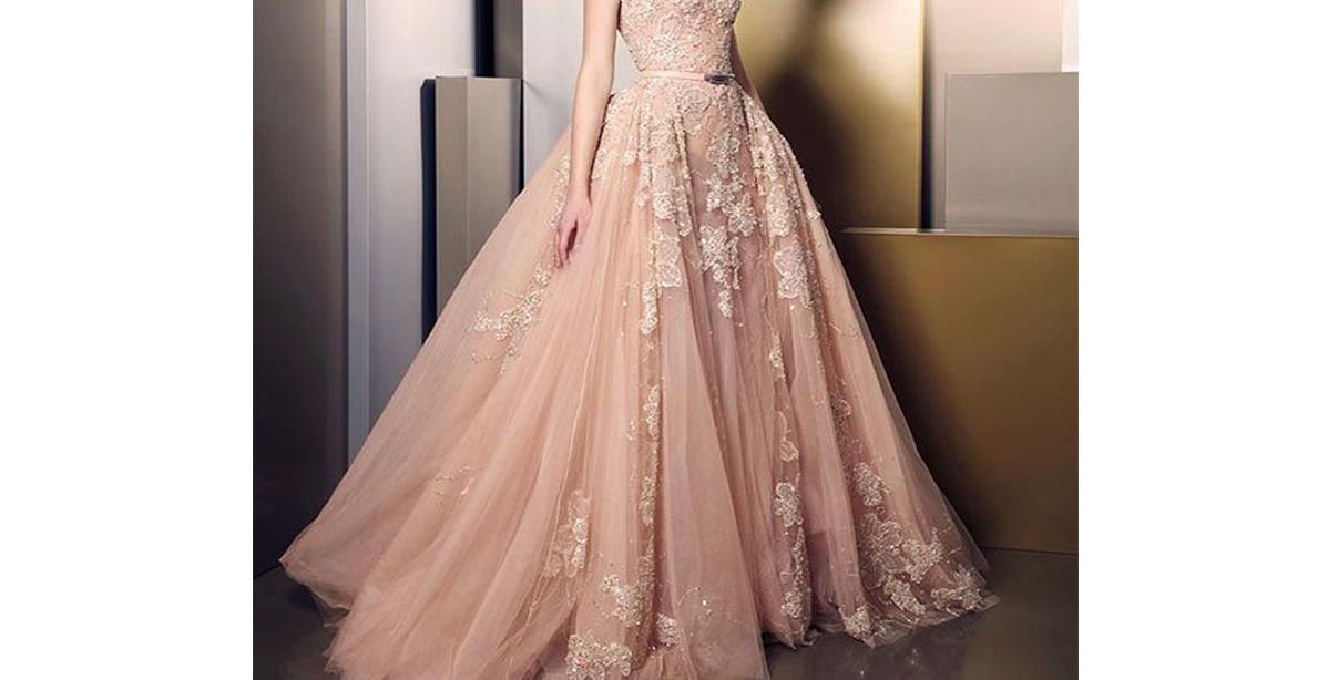 فساتين ملكه فخمه