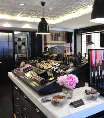 صور افتتاح محل بوبي بروان في بيروت | ادوات مكياج Bobbi Brown 