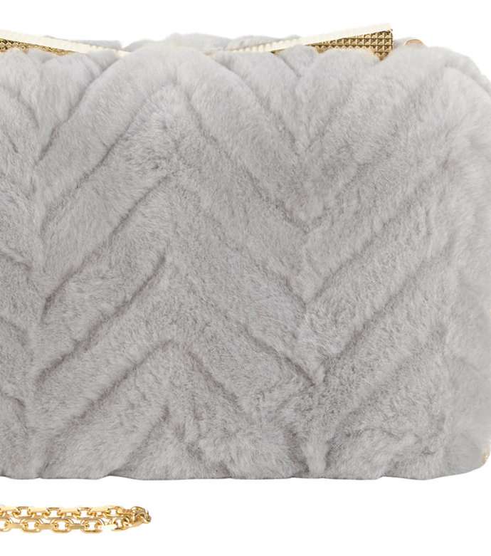 من الكلاتشات التي تناسب الاعياد، كلاتش الفرو