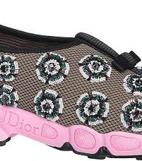 تعرفي على مجموعة أحذية ديور الرياضية الجديدة