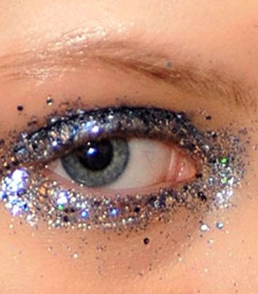 كل ما يندرج تحت قائمة اللامع ممنوع عليك