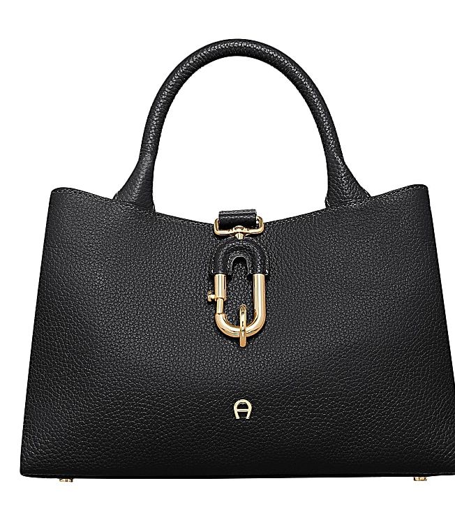 صور احدث موديلات شنط اقنر