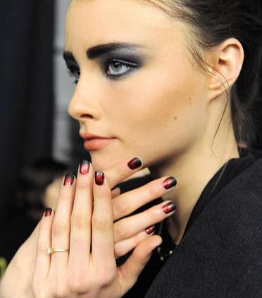 غنىً واضح في صيحات Nicole Miller