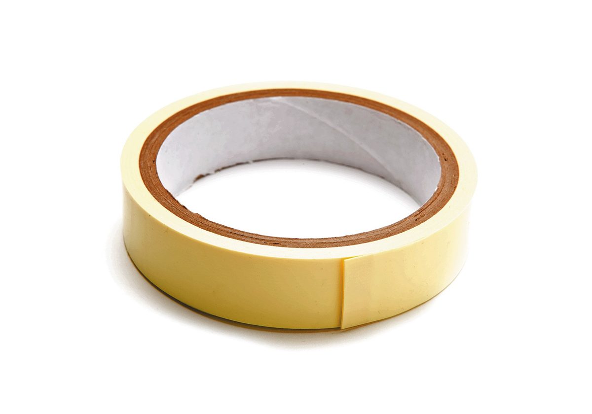 الشريط اللاصق لإزالة المكياج