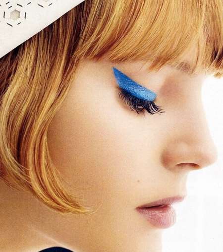 الآيلاينر الملوّن..لصيحة عيون قطّة عصريّة