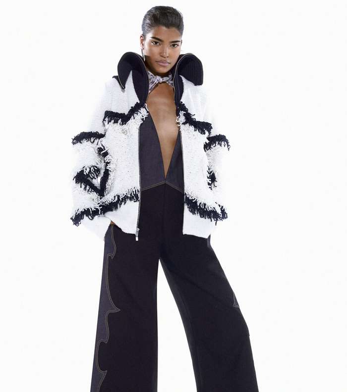 موضة المونوكروم من BCBG