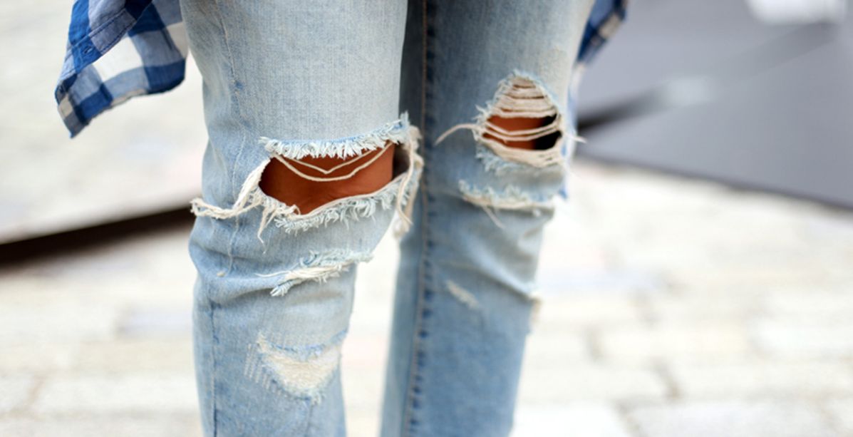 اكتشفي الموضة التي لا يمكن ارتدائها مع الجينز الممزق