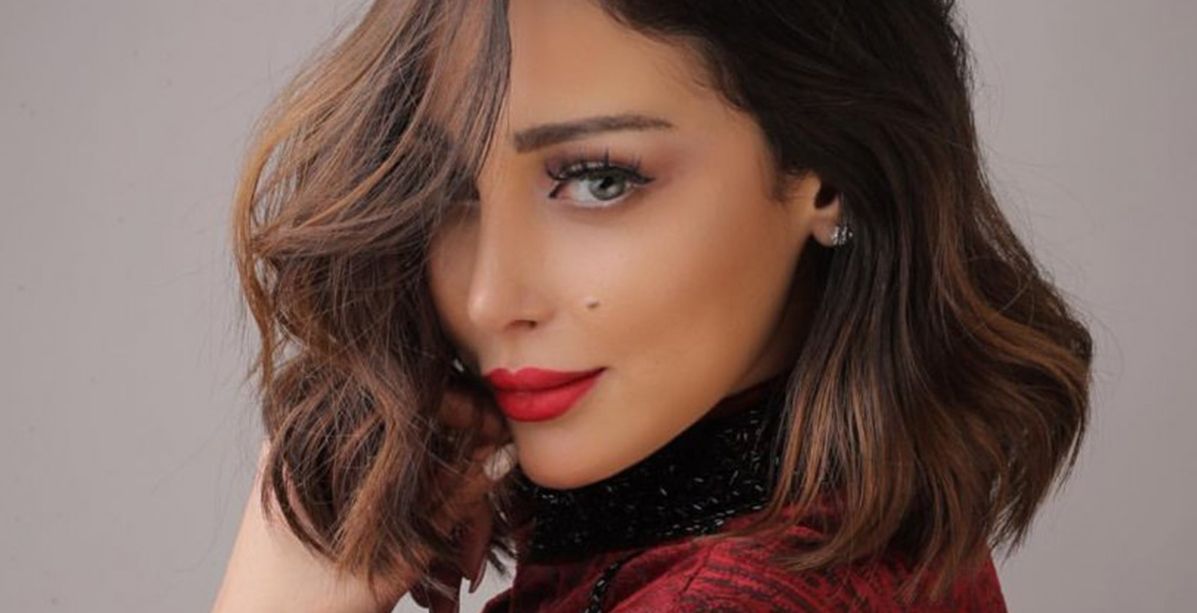 بسمة بوسيل تطل بالشعر الأشقر الطويل في إطلالة غربية فعلاً!