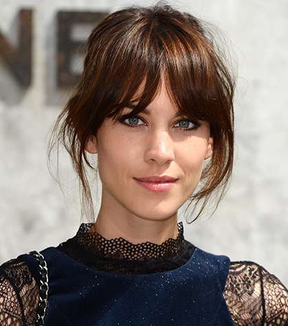 الغرّة الطويلة نسبياً مع أليكسا تشونغ