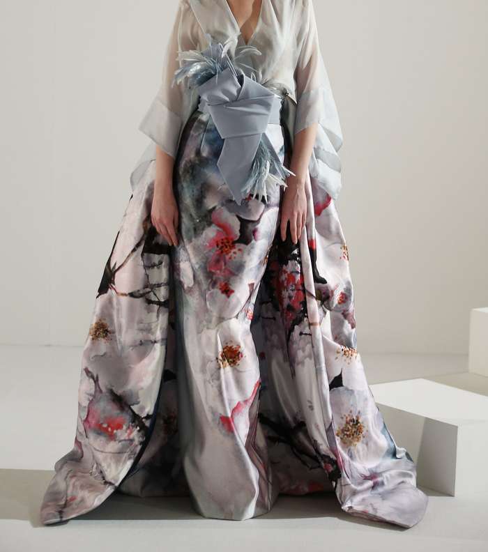 فساتين مميزة ومطبعة من ايليو ابو فيصل من اليوم الثاني من فاشن فوروورد