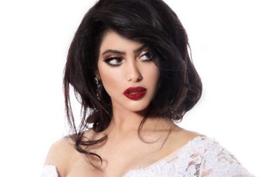 شيلاء سبت مرتديةً فستان الزفاف...هل تزوّجت سراً؟