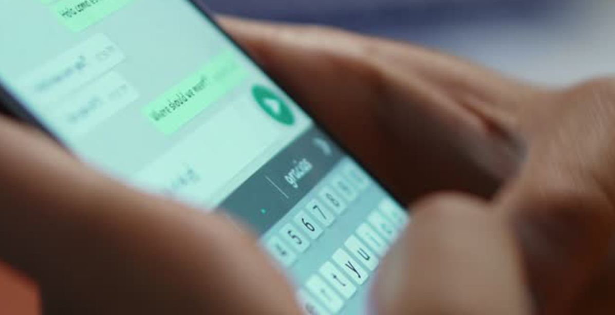 طريقة ذكية تخولك التواصل عبر الواتساب مع من قام بحظرك!