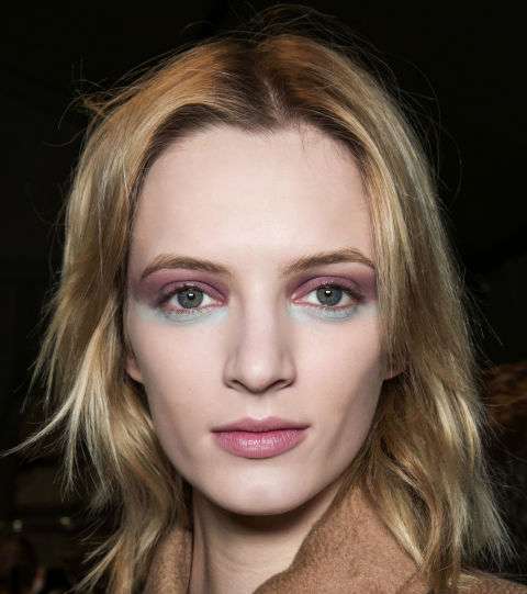 صيحة تعشق ماكياج العيون كما الشفاه