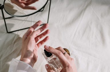 خصائص عطر فرزاتشي ديلان بلو