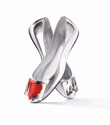 لاطلالة مميزة في صيف 2015، اختاري الباليرينا الميتاليكية