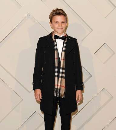 نجم حملة Burberry الإعلانيّة Romeo Beckham