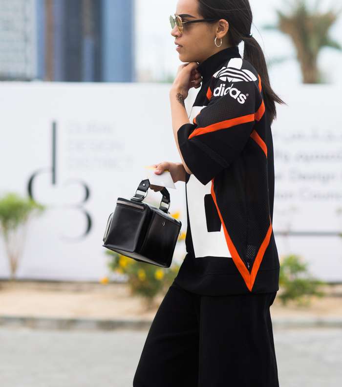 لوك رياضي معاصر في اليوم الثاني من فاشن فوروورد