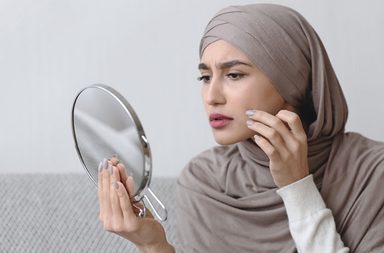 أسباب تعزز ظهور البثور وحب الشباب عليك تجنبها