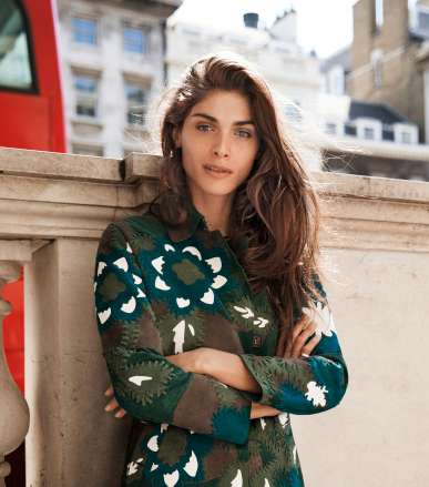 تعرفي على أرقى الإطلالات لحدث Art of the Trench من علامة Burberry