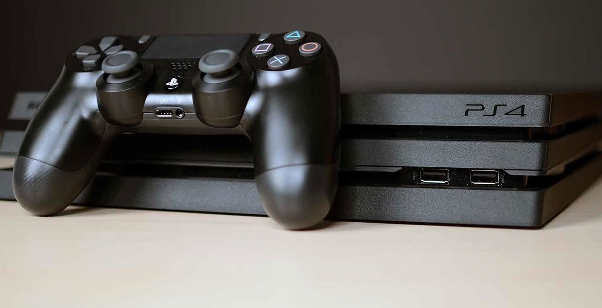 اكسسوارات بلايستيشن 4 يمكنك شراءها اونلاين من امازون