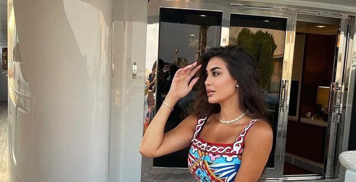 صيحات موضة في اطلالة ياسمين صبري الجديدة