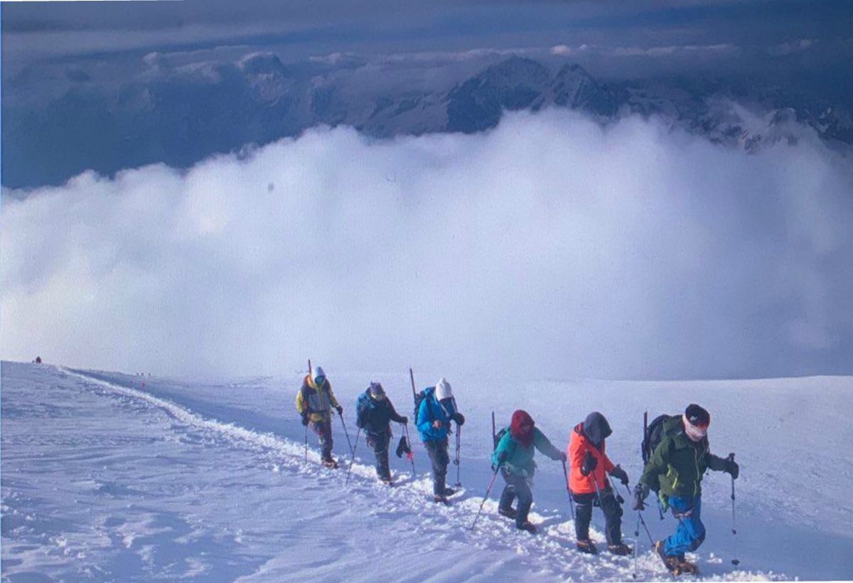 اثناء صعود قمة البروس في أوروبا